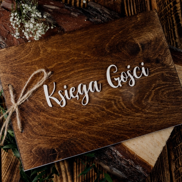 Drewniana rustykalna boho Księga Gości kolor palisander na ślub wesele