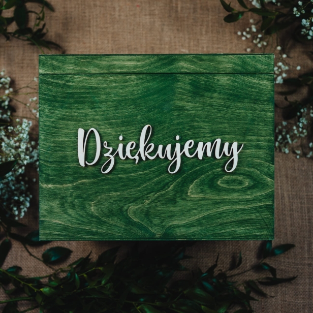Drewniane pudełko na koperty zielone