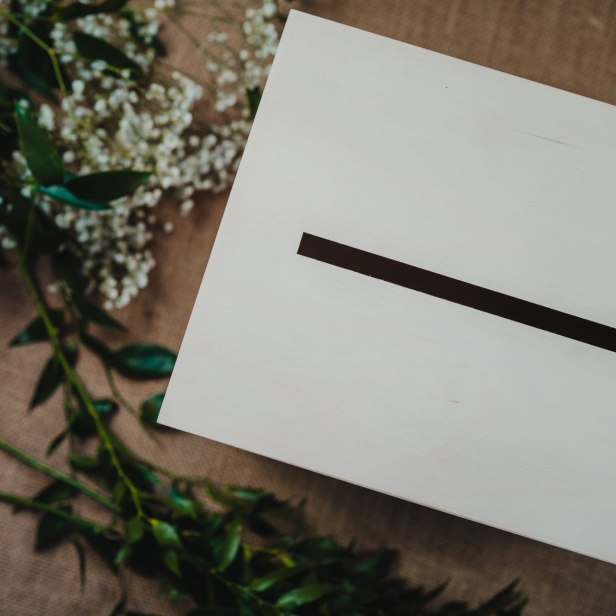 Drewniane pudełko na koperty sosna