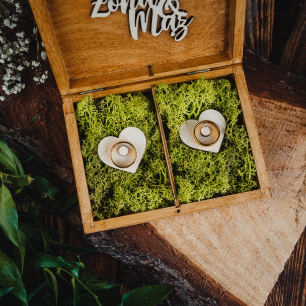 Drewniana szkatułka na obrączki kolor dąb