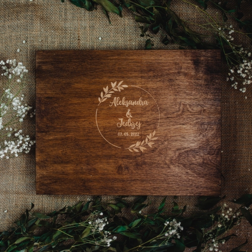 Drewniane pudełko na album w kolorze palisander