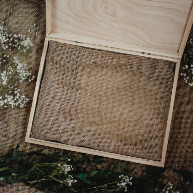 Drewniane pudełko na album w kolorze sosna