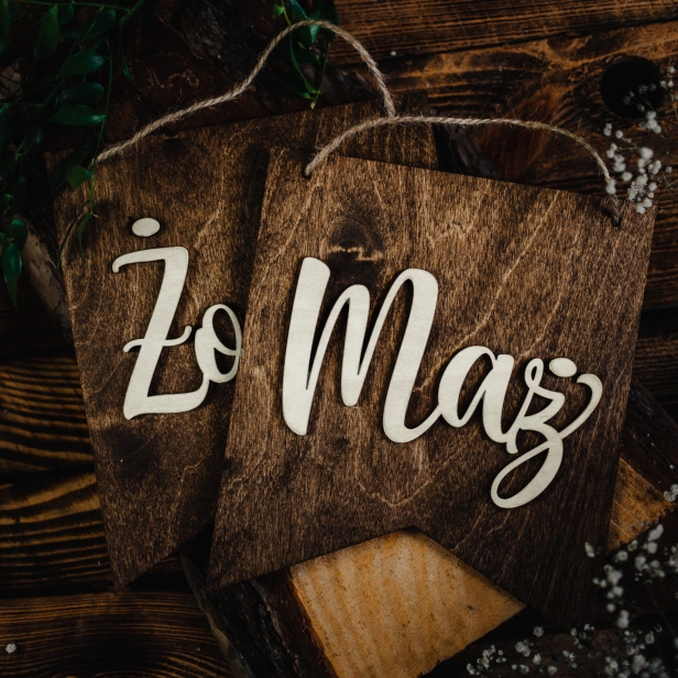 Drewniane tabliczki na krzesła żona mąż kolor palisander