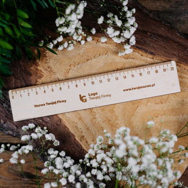 Drewniana linijka z Twoim logo