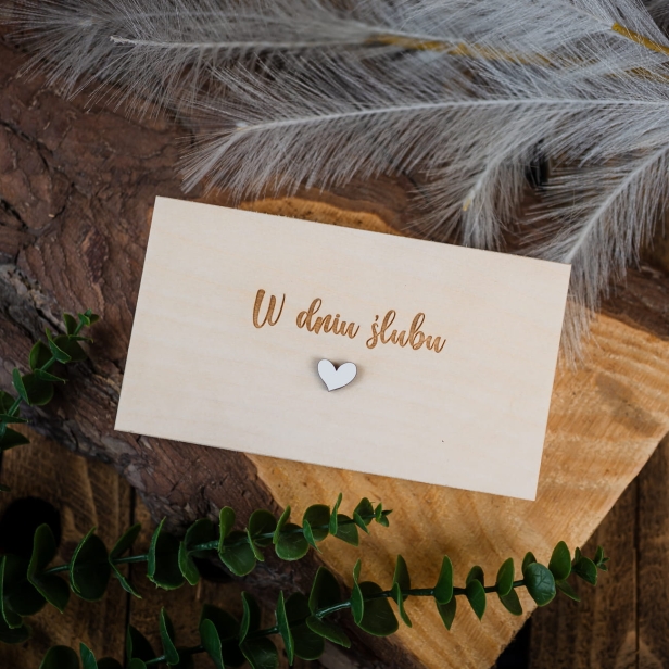 Drewniane pudełko na pieniądze na ślub